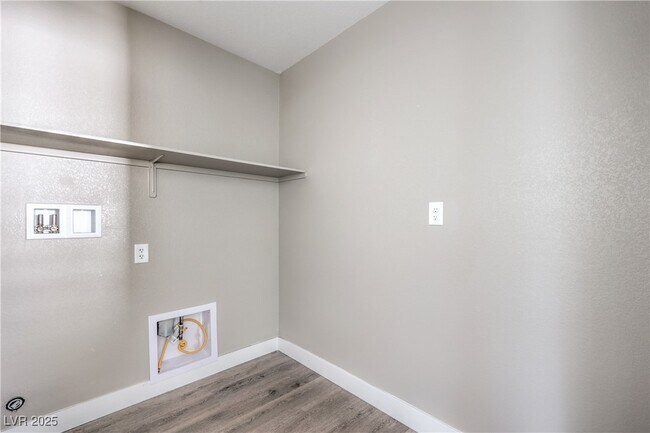 Building Photo - 3718 Paseo de Paz Ave
