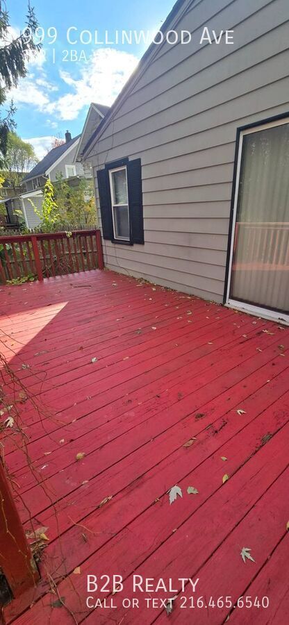 Building Photo - 999 Collinwood Ave