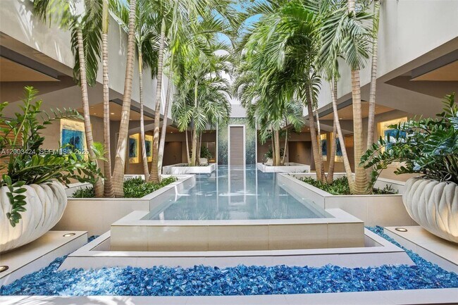 Building Photo - 600 Grapetree Dr