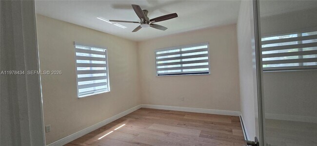 Building Photo - 2731 SW 29th Ave