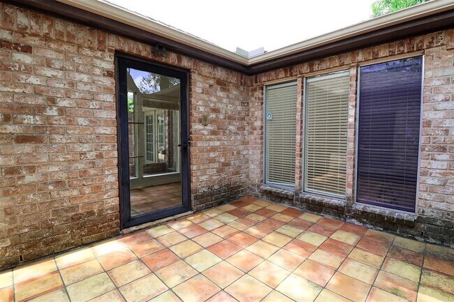 Building Photo - 14202 Ella Lee Ln