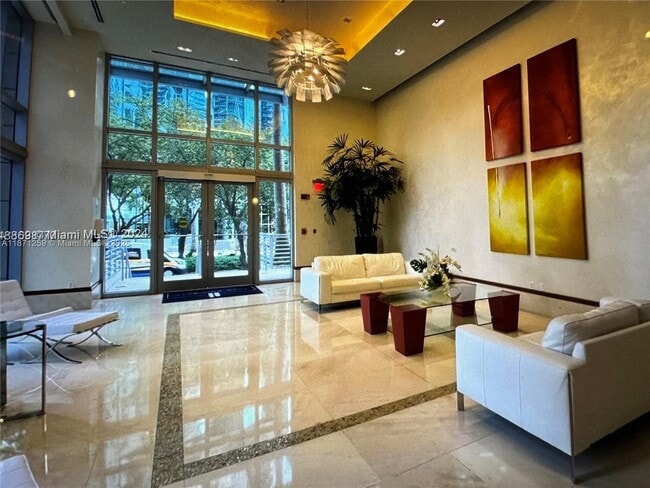 Building Photo - 1060 Brickell Ave