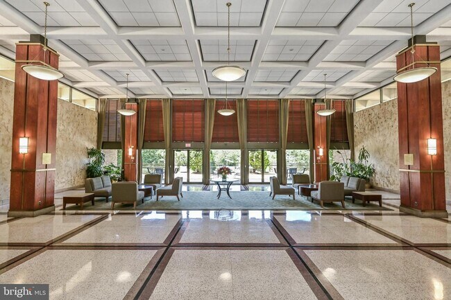 Building Photo - 5505 Seminary Rd