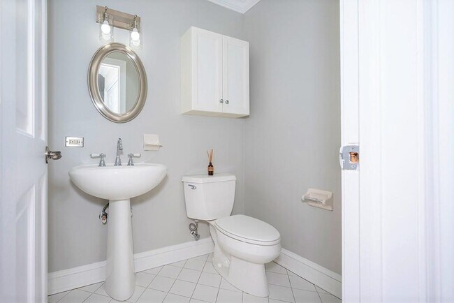 Building Photo - 109 Shearwater Ct E