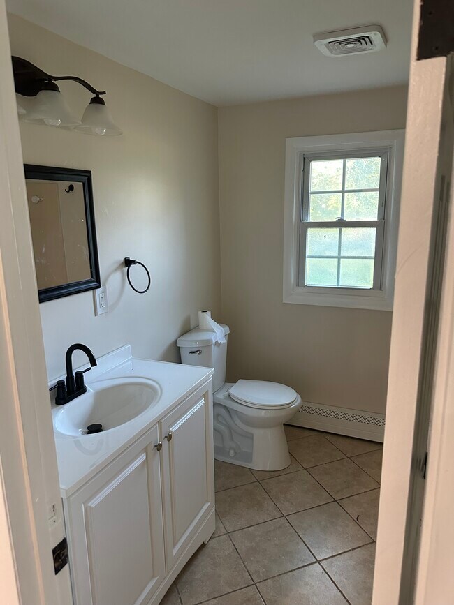 Building Photo - 518 South St