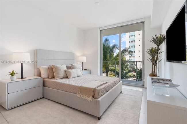 Building Photo - 10281 W Bay Harbor Dr