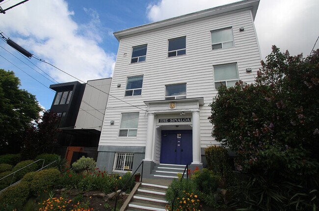 Building Photo - 1414 S King St