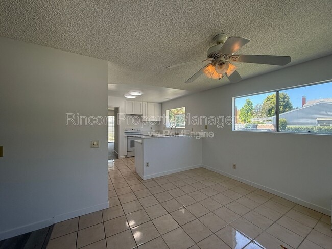 Building Photo - 3440 Huerta Ct