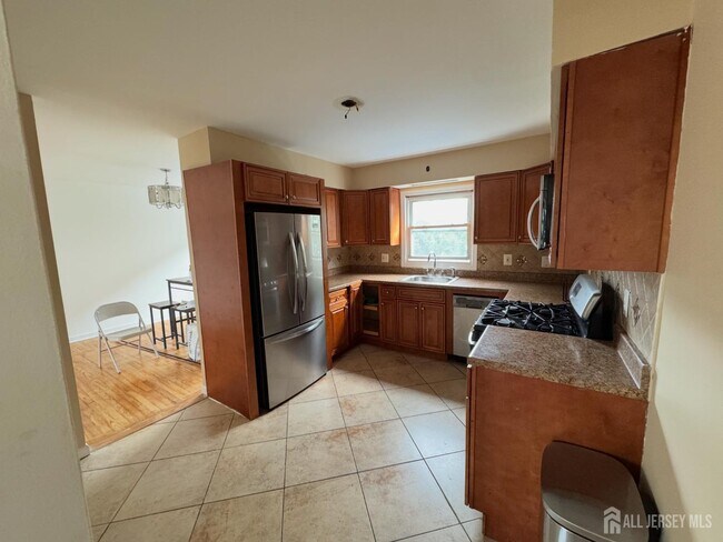 Building Photo - 304 Woodcliff Ave