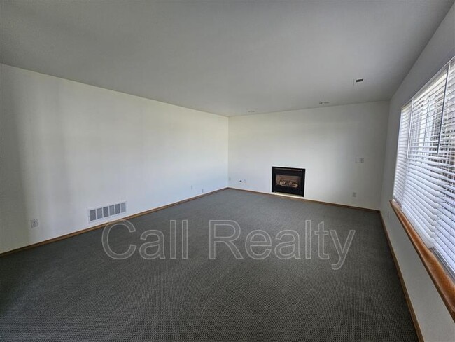 Building Photo - 1021 Malvern St