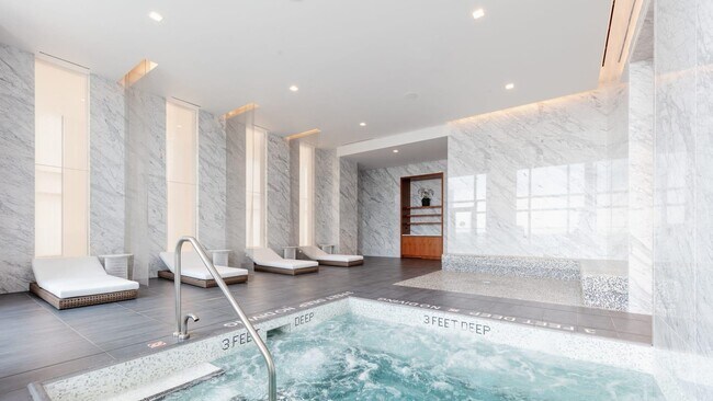 Building Photo - 99 Hudson St