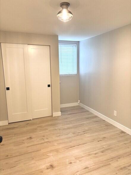 Bright bedrooms with closets - 2026 Lombard Ave