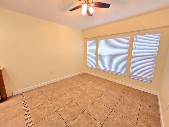 Building Photo - Stunning 3BR/ 2BA Home in The Trails Near UTC