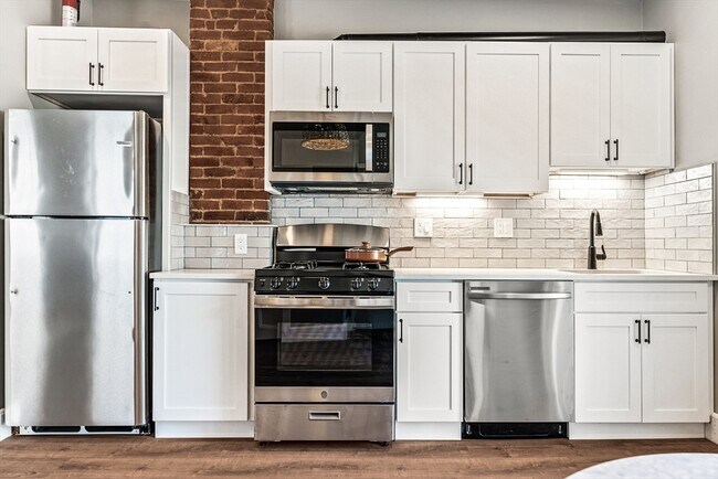 Building Photo - 23 Fairmont Ave