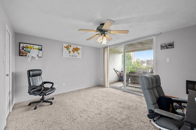 Building Photo - Gorgeous apartment in Cheesman Park!