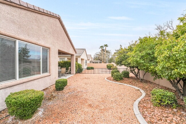 Building Photo - 55 and older Neighborhood in SOLERA DEL WEBB.  2 Bedroom, 2 bathroom