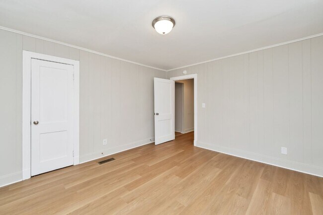 Building Photo - Stunning 4BR Renovation in Bessemer – Be the First to Live Here