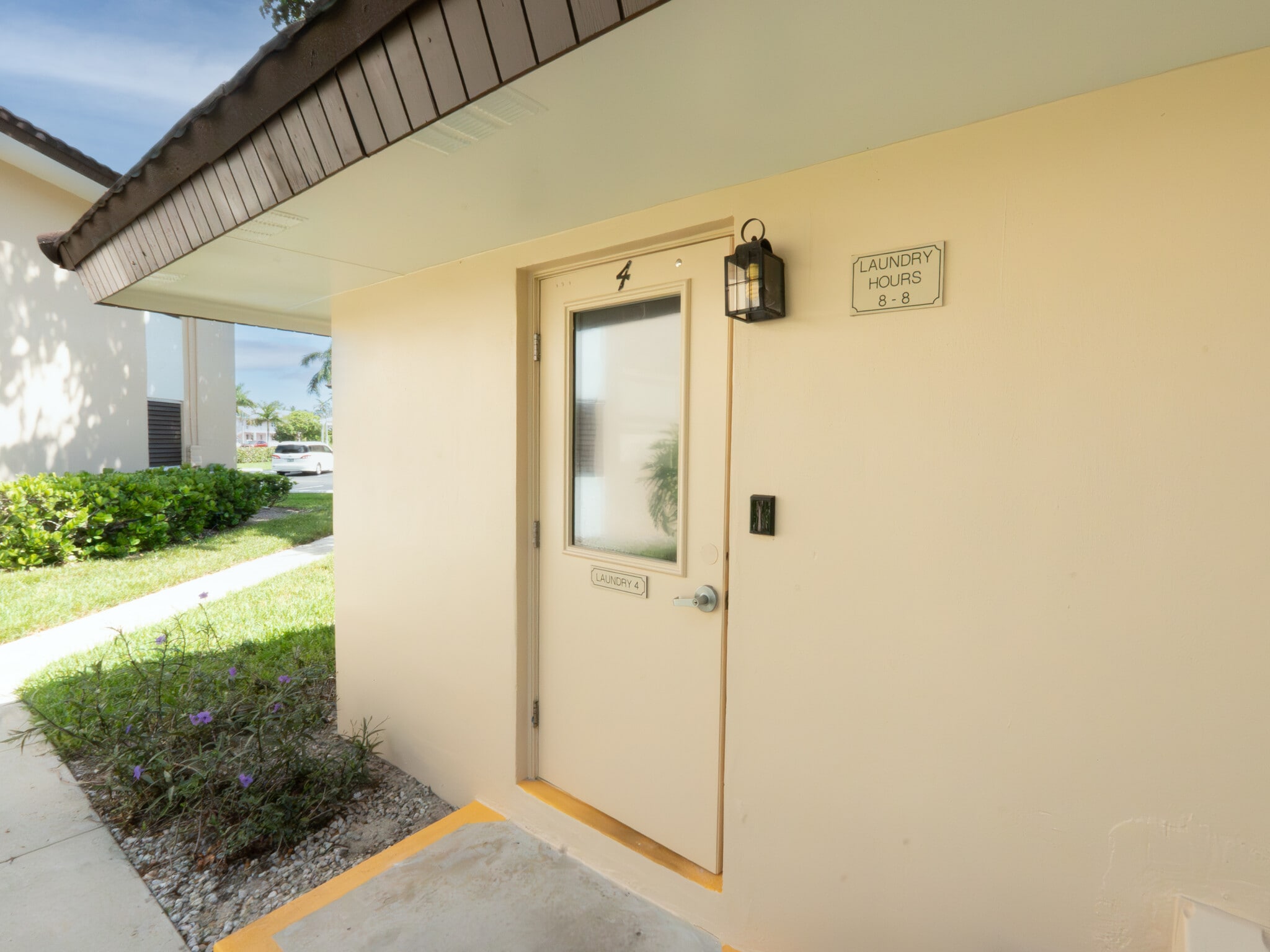 Building Photo - 167 N Collier Blvd