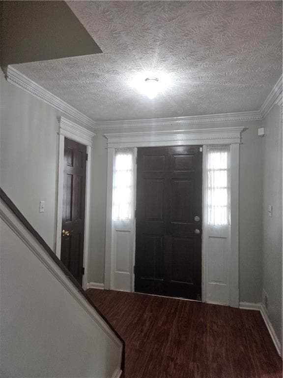 Building Photo - 2206 Country Club Dr SE