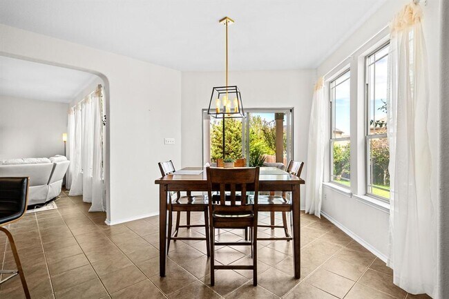 Building Photo - 122 Mancos Dr