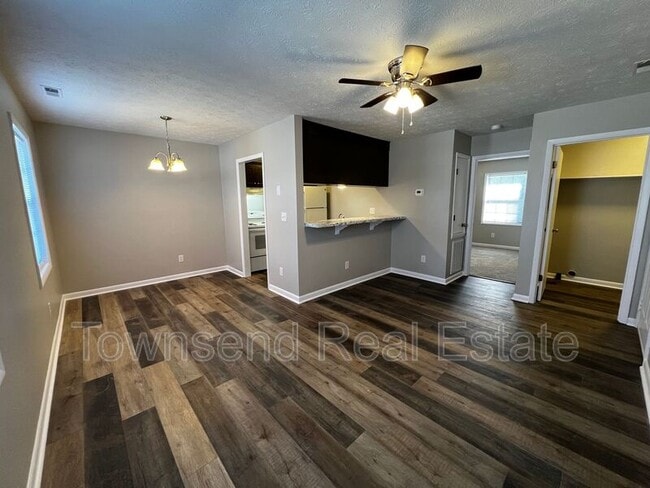 Building Photo - 1433 Ireland Dr