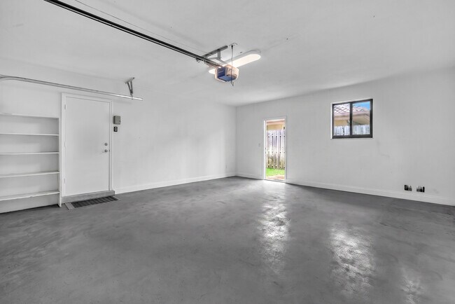 Building Photo - 3020 N 34th St