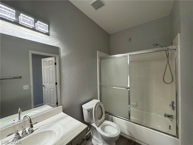 Building Photo - 401 Amber Pine St