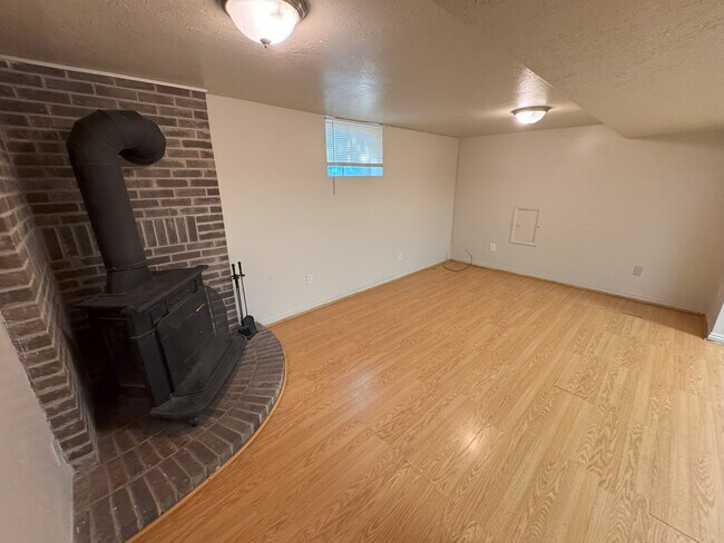 Building Photo - 1758 Myers Ln