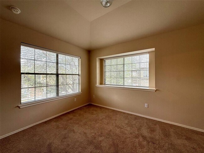 Building Photo - 1310 W Parmer Ln