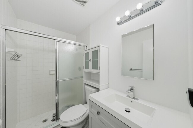 Building Photo - 1443 SW 27th Ave