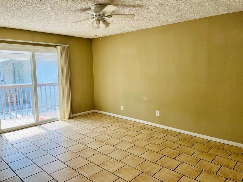 Building Photo - 695 A1A North