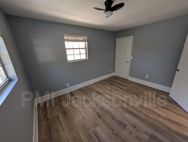 Building Photo - 7069 Perke Dr