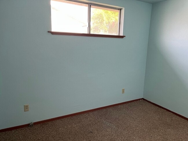 Building Photo - 3208 W Viola Ave