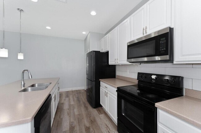Building Photo - 12845 Sawgrass Pine Cir