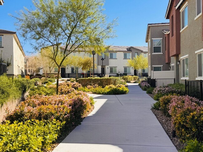 Building Photo - Semi-Furnished 3-bedroom, 2.5-bath townhouse For Rent