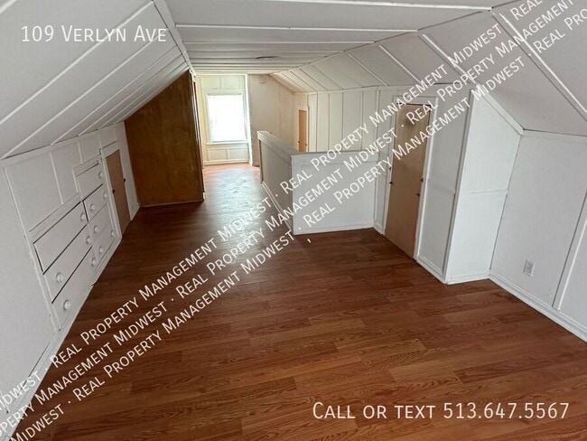 Building Photo - 109 Verlyn Ave