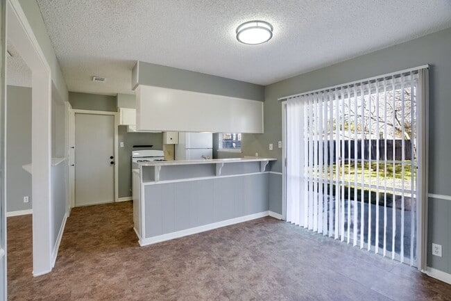 Building Photo - 6702 Esther Dr