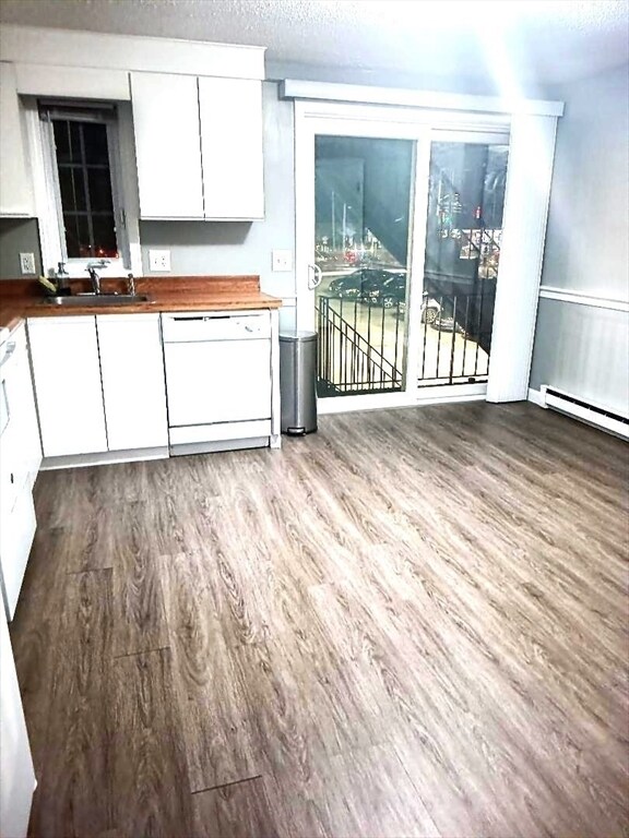 Building Photo - 1821 Middlesex St