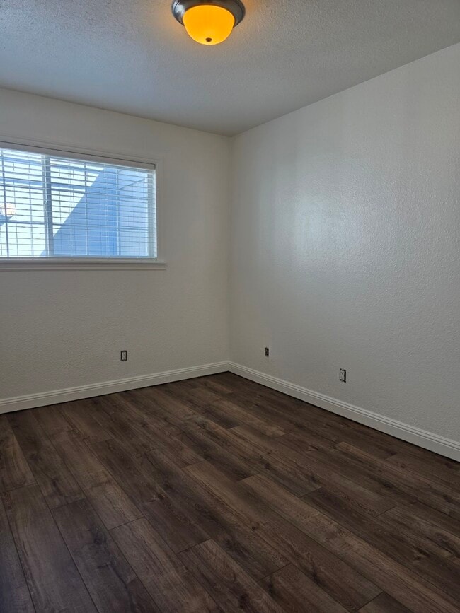 Building Photo - 437 Korbel Pl