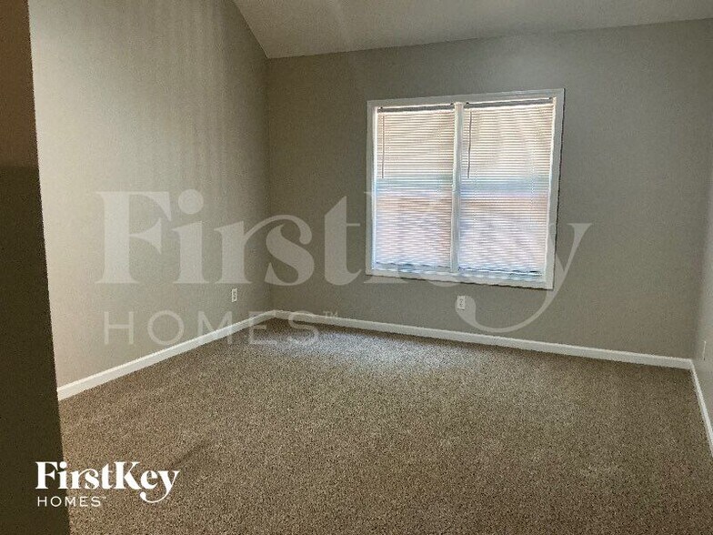 Building Photo - 1303 Post Oak Ct