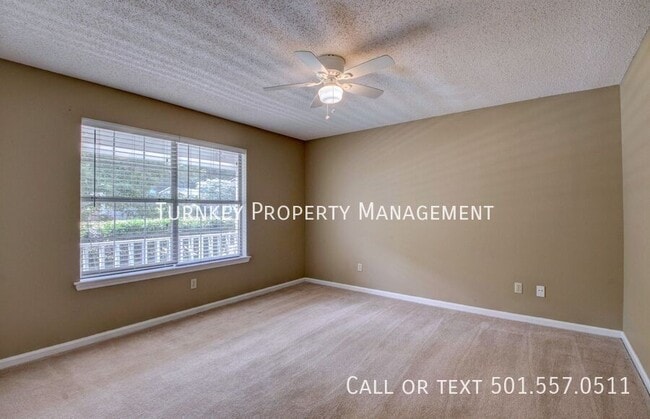Building Photo - 3 Wagon Wheel Ct