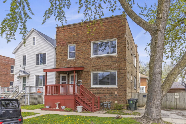 Primary Photo - 9118 Lincoln Ave