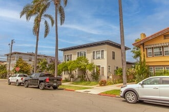 Building Photo - Stunning 6 Bedroom/4 Bath Historic Prairie Style Home in the Heart of Bankers Hill!
