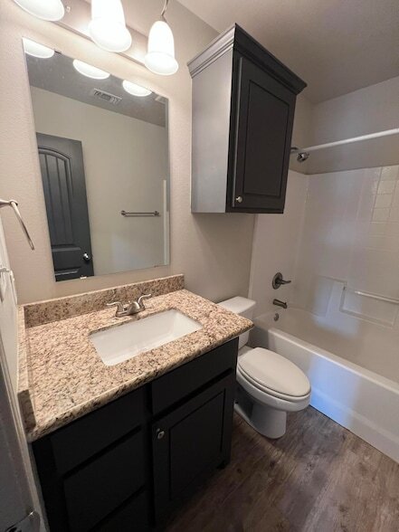 Building Photo - 716 Hillshire Ave