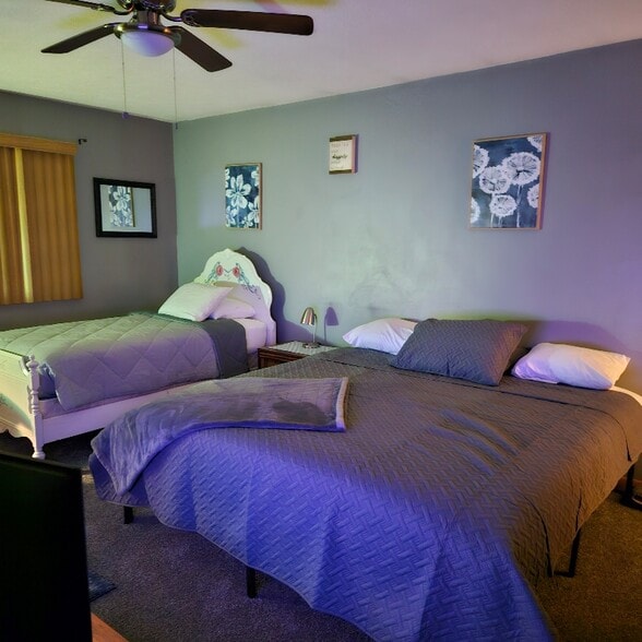 Building Photo - 1645 Tanglewood Dr