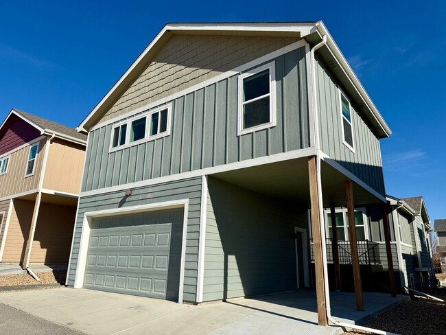 Building Photo - 2837 Urban Pl