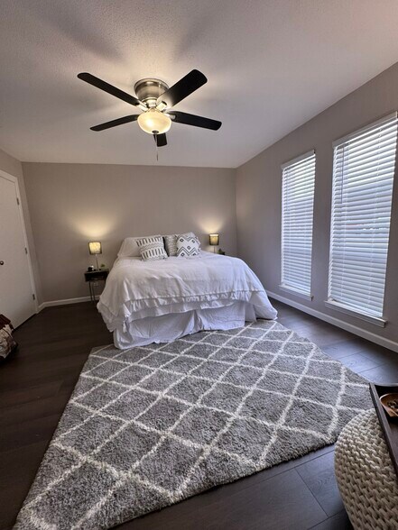 Building Photo - 4512 Amesbury Dr