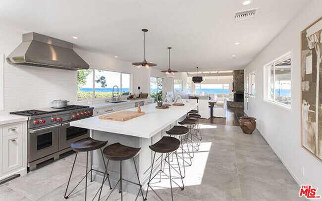 Building Photo - 28028 Sea Ln Dr