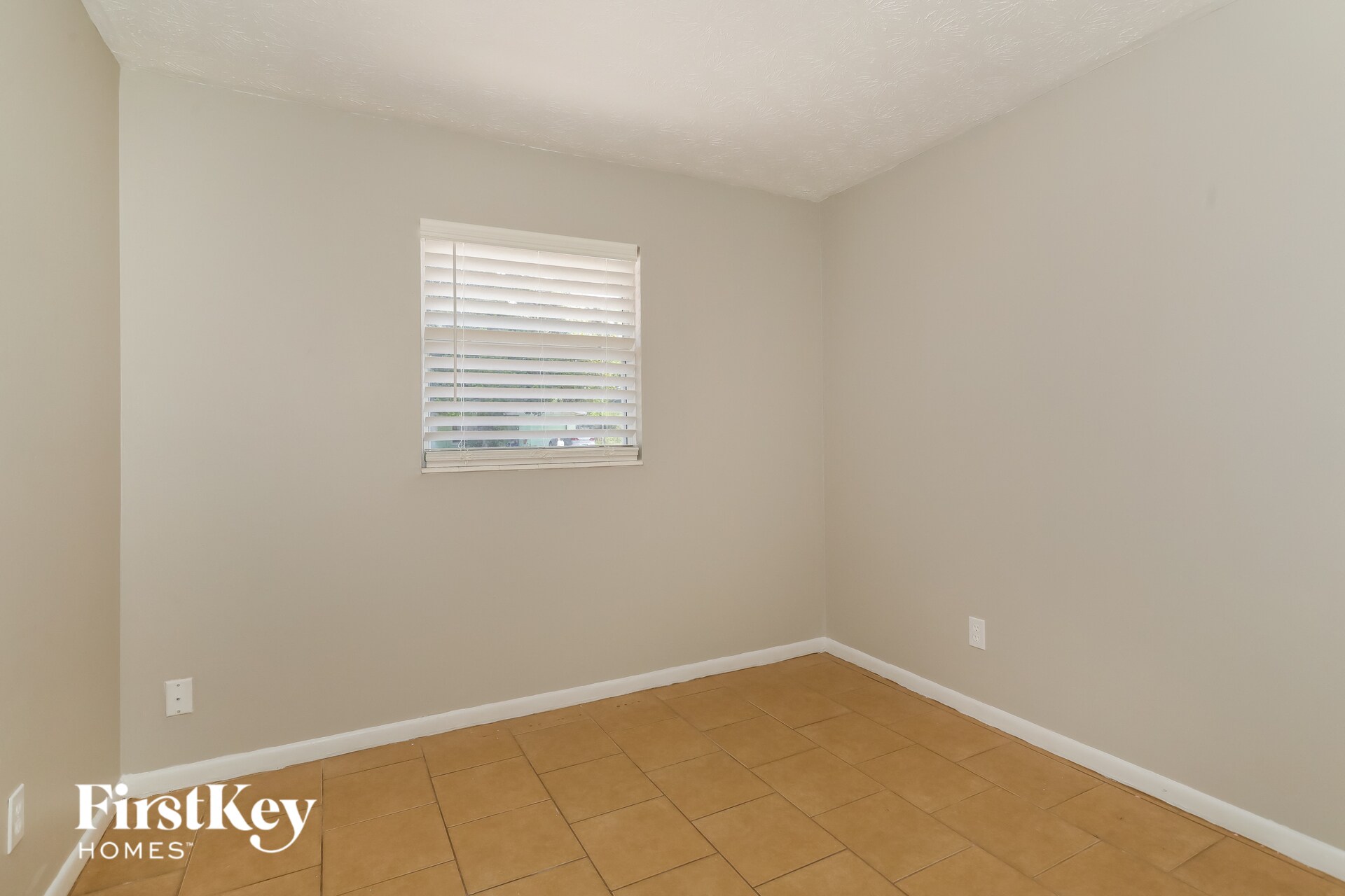 Building Photo - 307 Sonora Dr