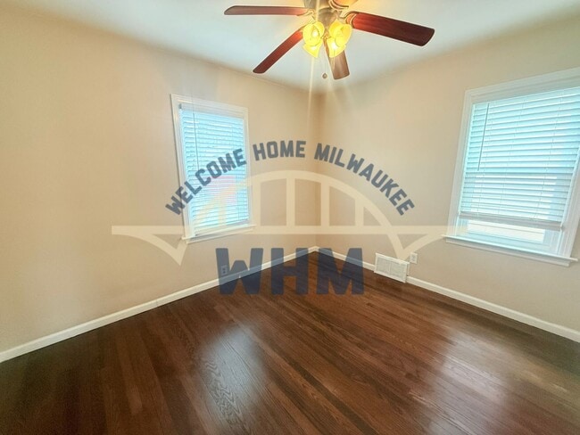 Building Photo - 1120 S 114th St